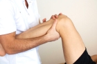 Лечение коленного сустава без операции
