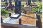 Установка памятника из гранита на кладбище
