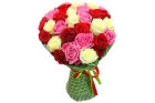 Букет из 25 разноцветных роз 
