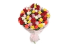 Букет из 55 разноцветных роз 
