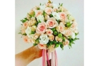 Свадебный букет из персиковых роз
