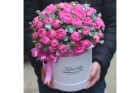 Букет пионовидных роз в коробке